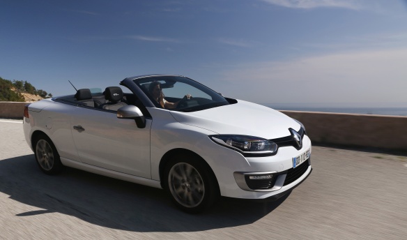 RENAULT MEGANE III COUPE-CABRIOLET NBI AND RENAULT MEGANE III COUPE-CABRIOLET GT LINE NBI TESTS DRIVE