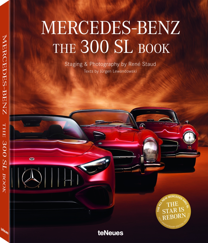 Mercedes-Benz - The 300 SL Book, Staging and Photography by René Staud, Texts by Jürgen Lewandowski, erschienen im April 2022 im teNeues Verlag, www.teneues.com, © René Staud